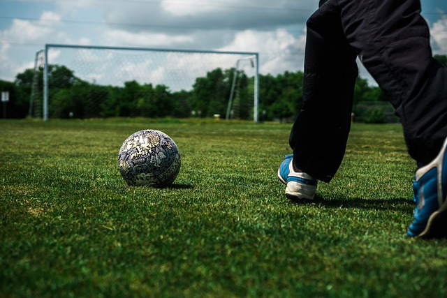 争激烈的联 争激烈的联